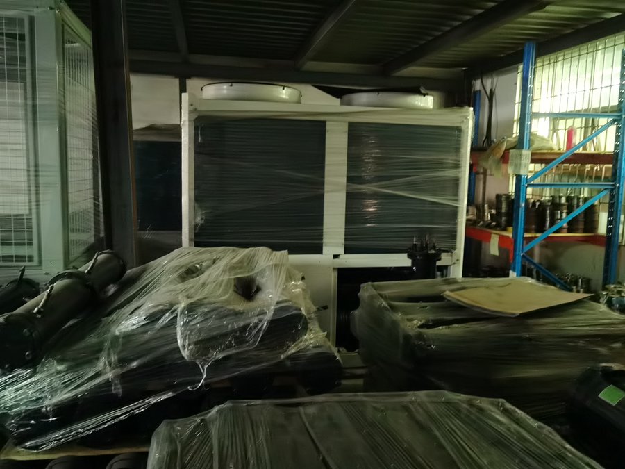 螺桿式冷水機(jī)